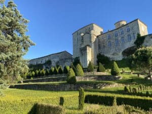 Courrensan avec jardins