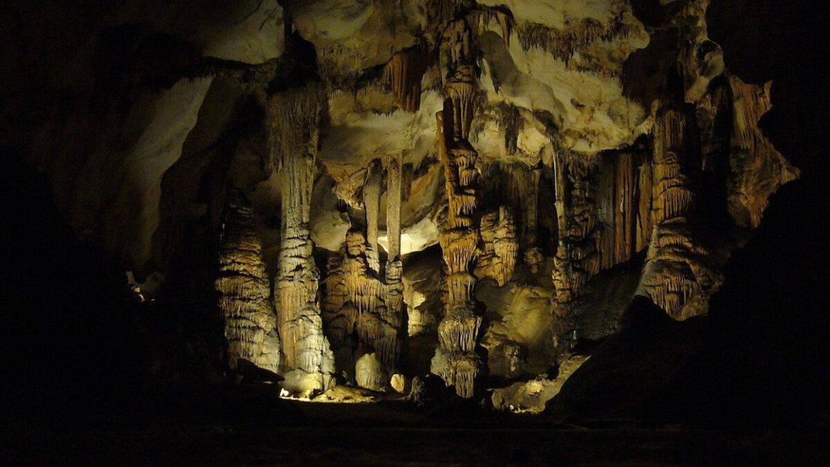 expérience grotte aude